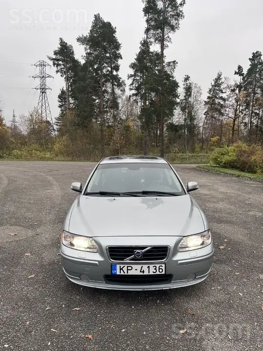 Volvo S60 2008 photo 2
