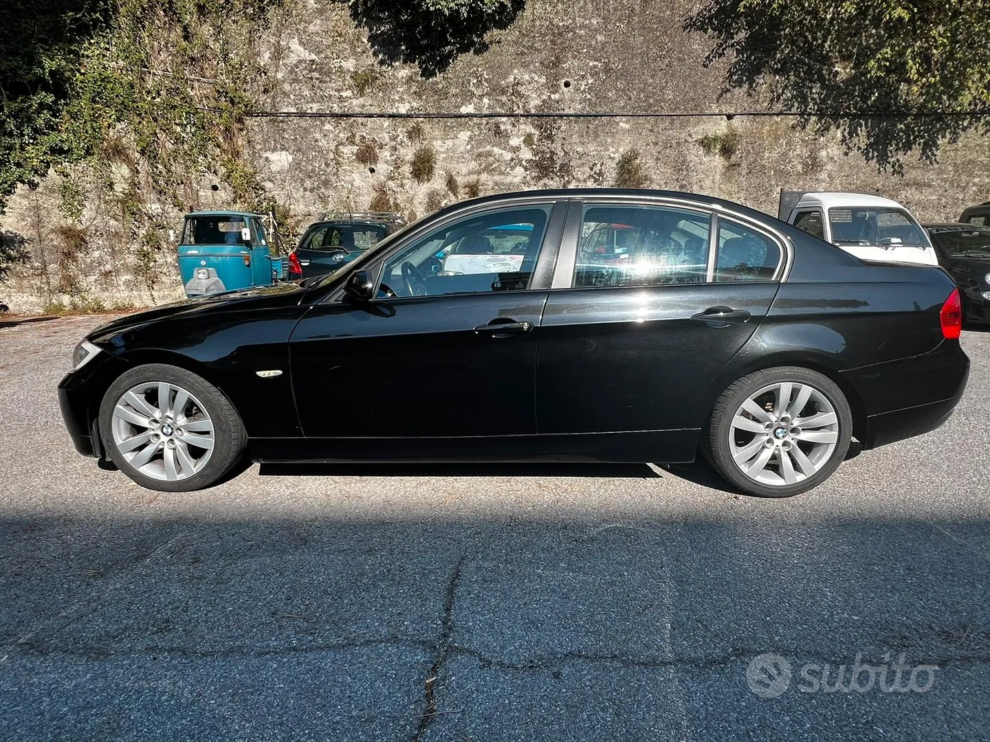 BMW 3 Series 2005 photo 2