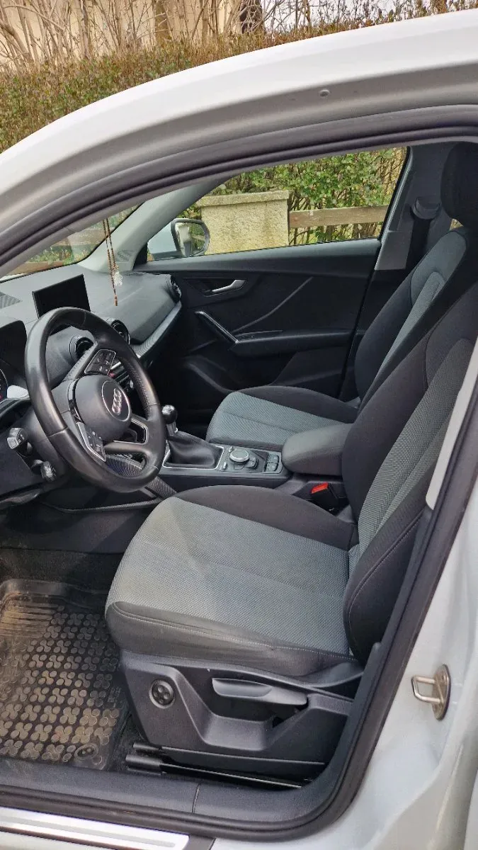 Audi Q2 2017 photo 2