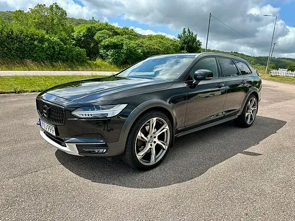 Volvo V90 Cross Country 2018 photo 2