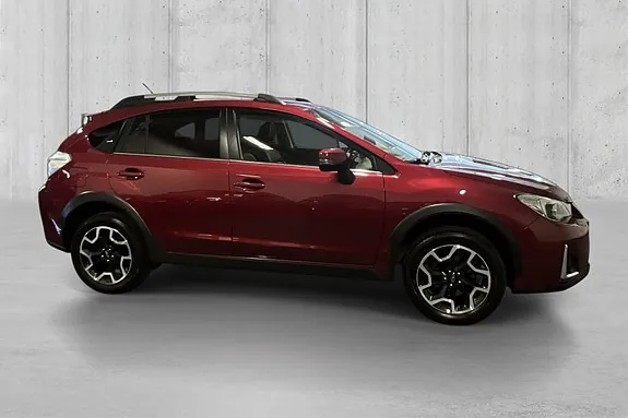 Subaru Xv 2016 photo 2