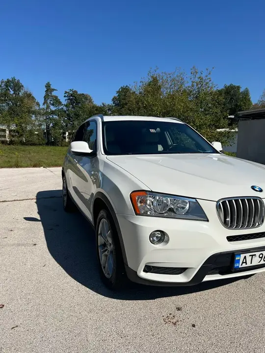 BMW X3 2012 photo 2