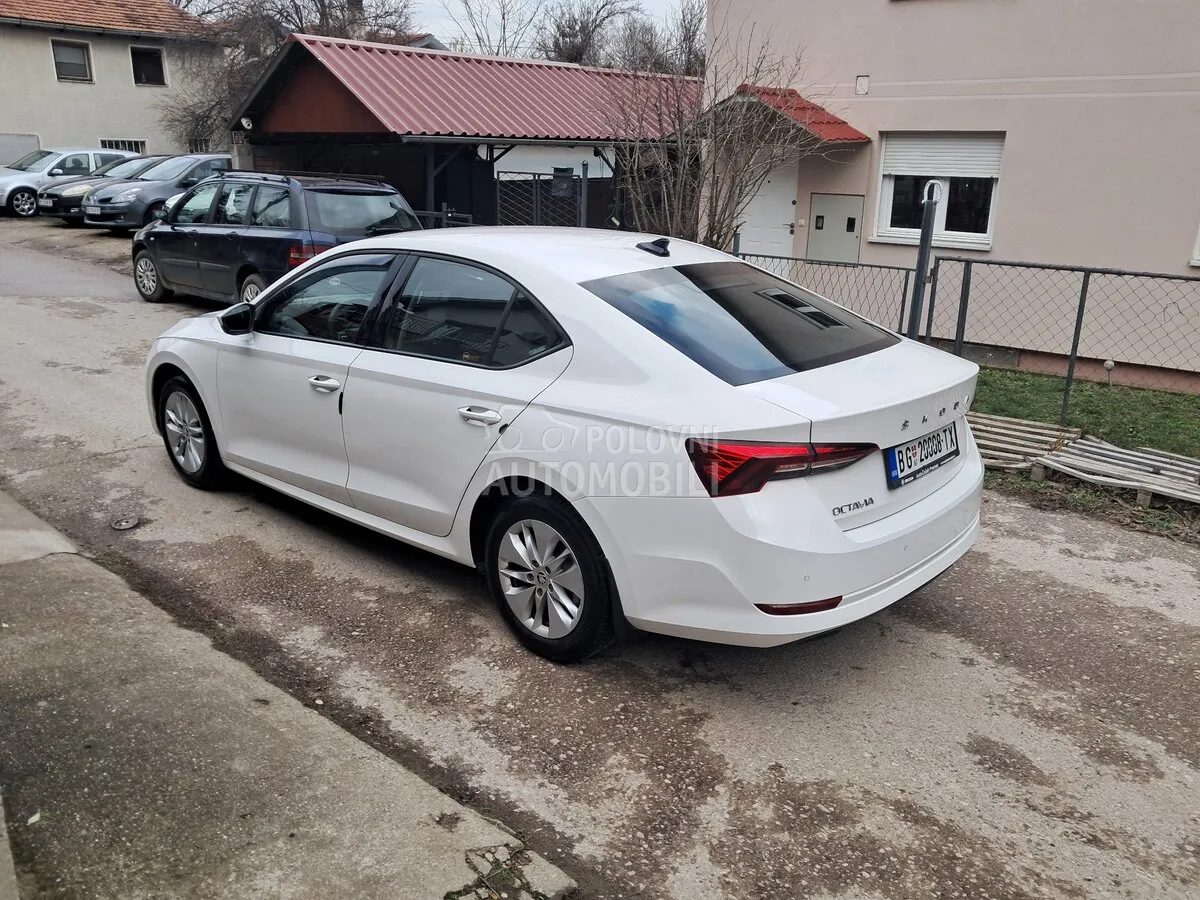 Skoda Octavia 2021 photo 2