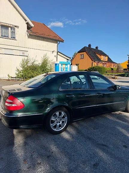 Mercedes-Benz E200 2004 photo 5