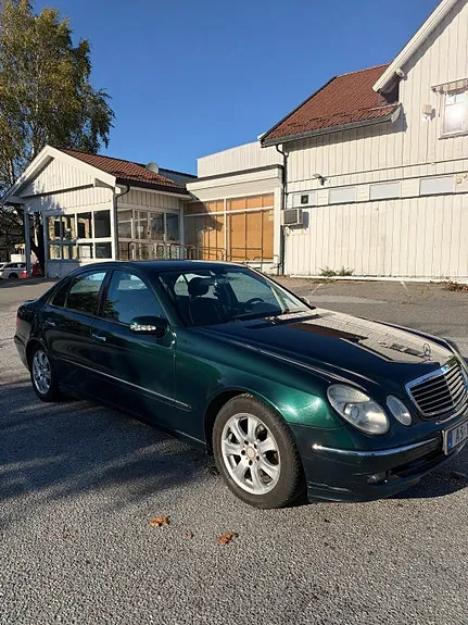 Mercedes-Benz E200 2004 photo 4