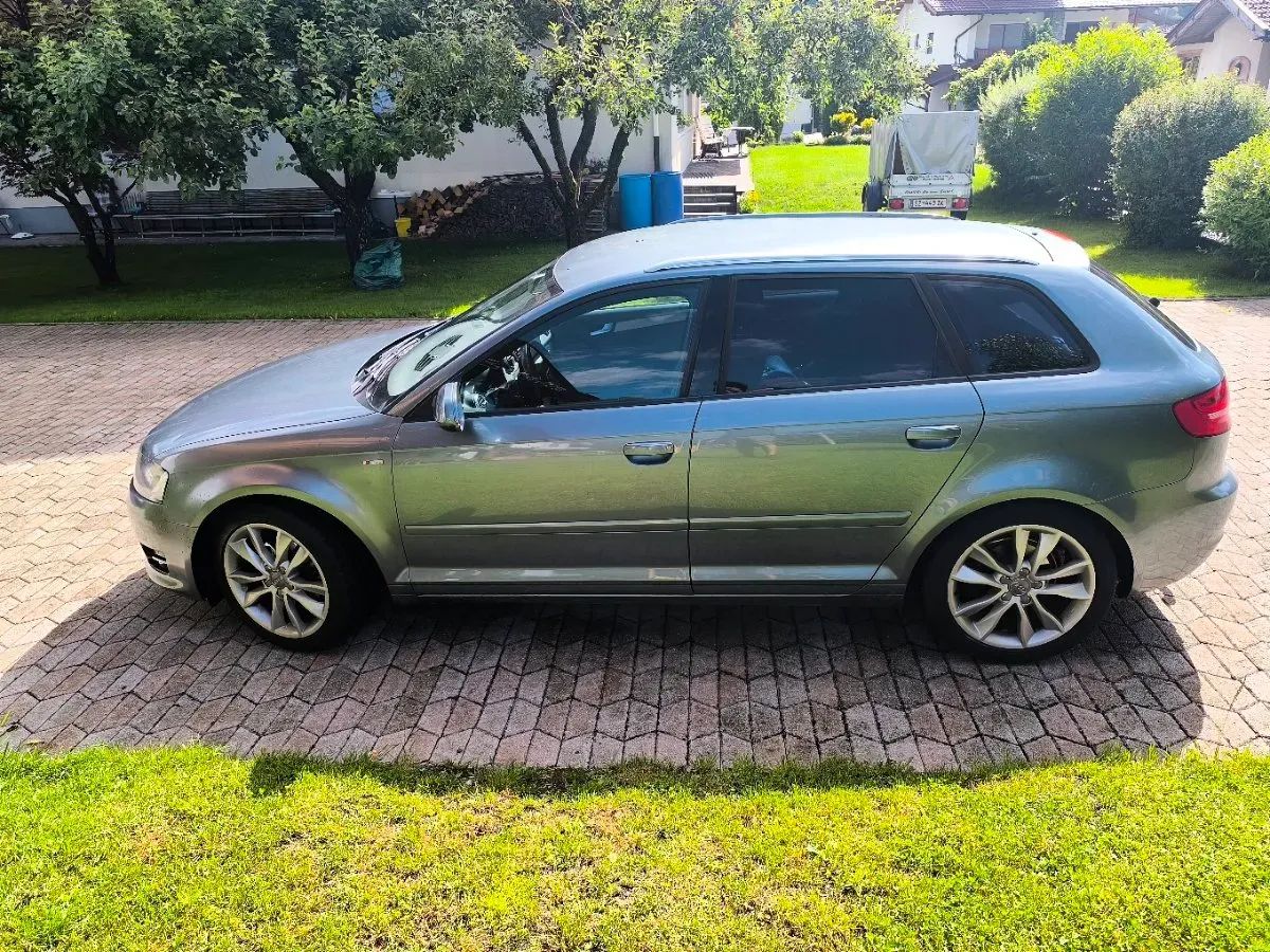Audi A3 2011 photo 2