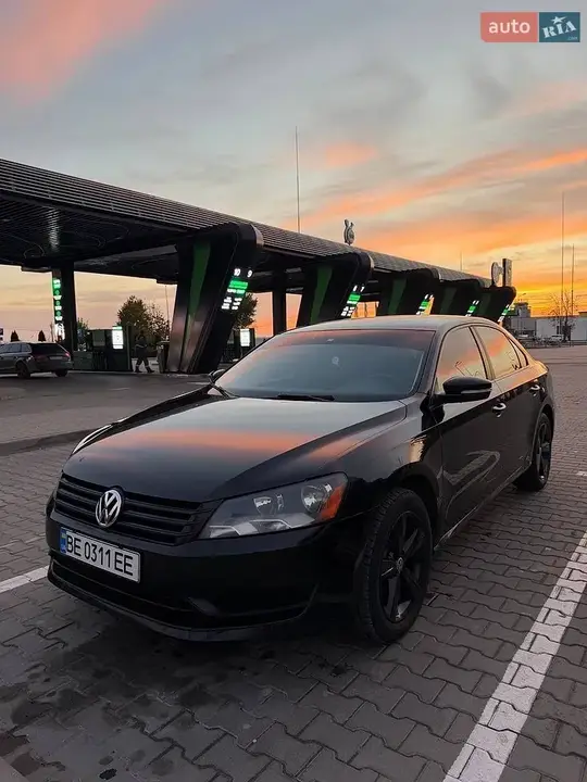 Volkswagen Passat 2012 photo 2