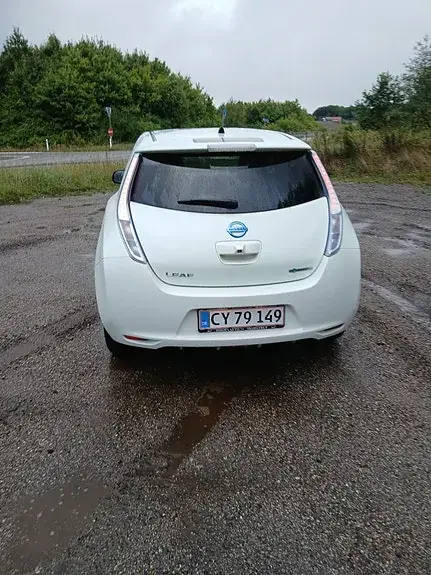 Nissan Leaf 2013 photo 4