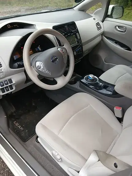 Nissan Leaf 2013 photo 5