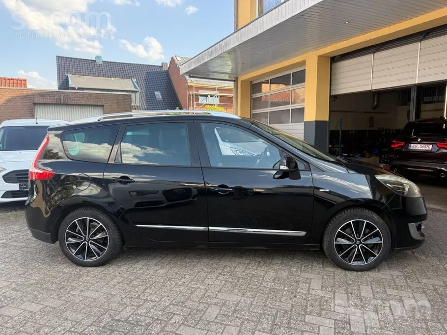 Renault Grand Scenic 2015 photo 3