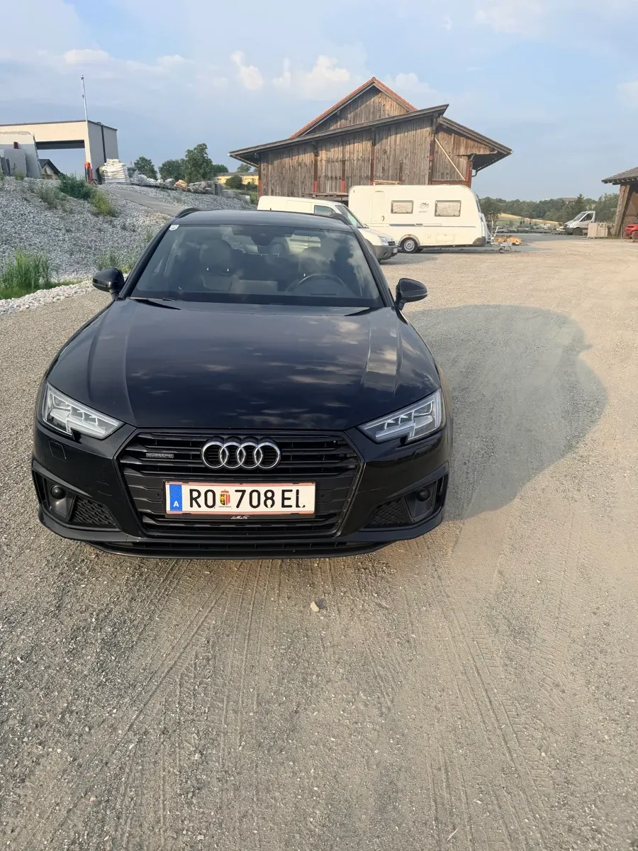 Audi A4 2019 photo 2