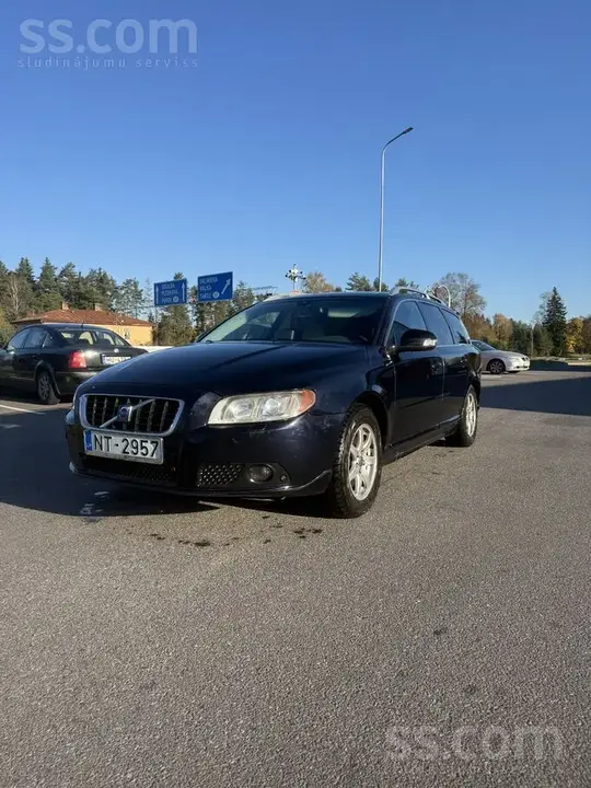 Volvo V70 2008 photo 2