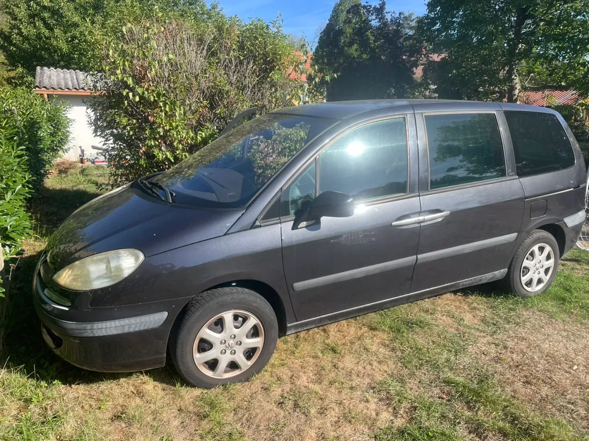 Peugeot 807