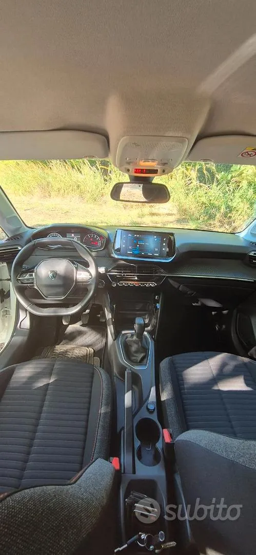 Peugeot 208 2020 photo 4