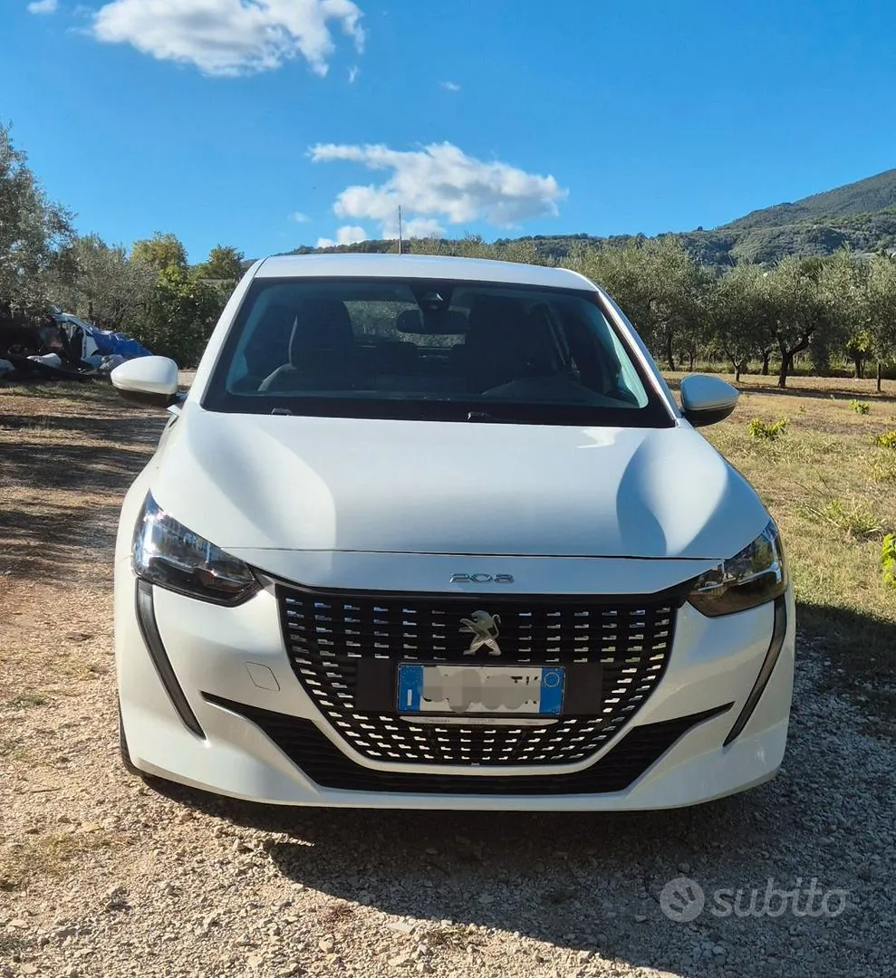 Peugeot 208