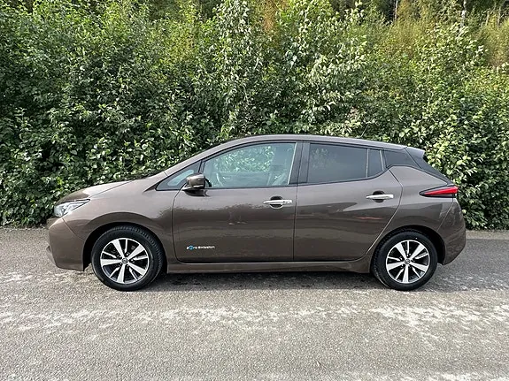 Nissan Leaf 2019 photo 2