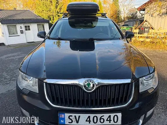 Skoda Superb 2013 photo 4
