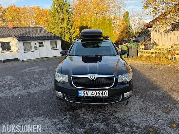 Skoda Superb 2013 photo 3