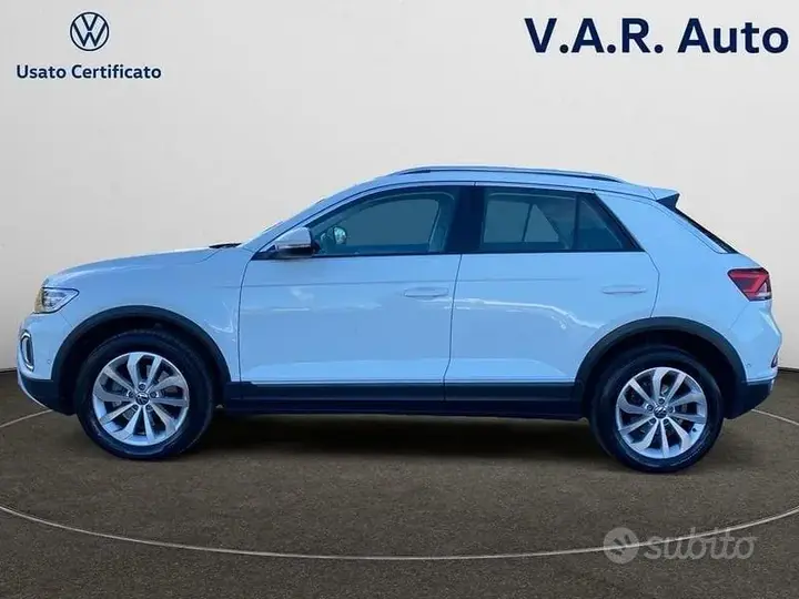 Volkswagen T-Roc 2023 photo 2