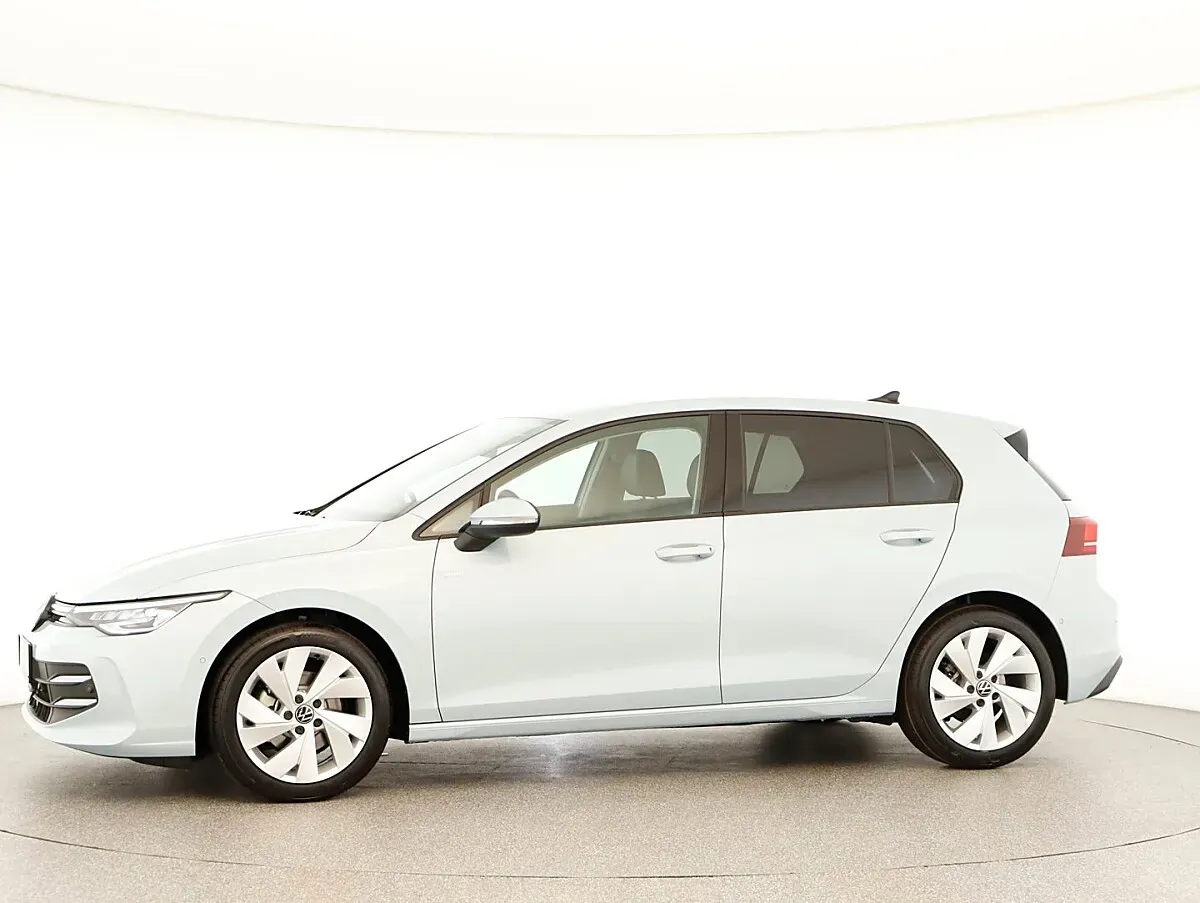 Volkswagen Golf 2026 photo 3