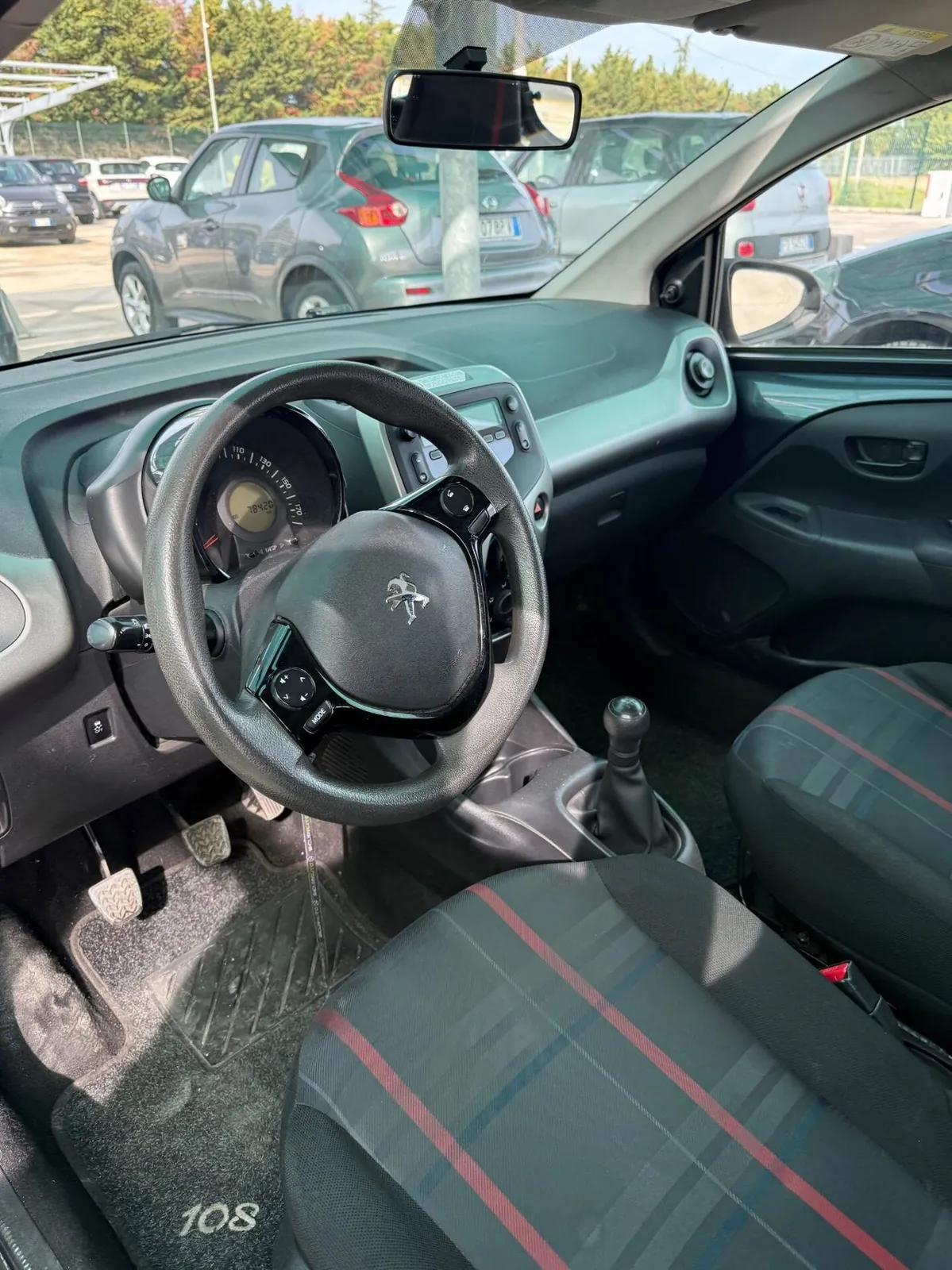 Peugeot 108 2016 photo 5