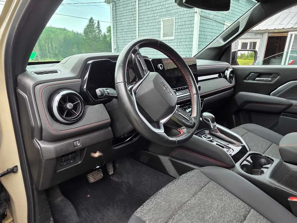 Chevrolet Colorado 2024 photo 2