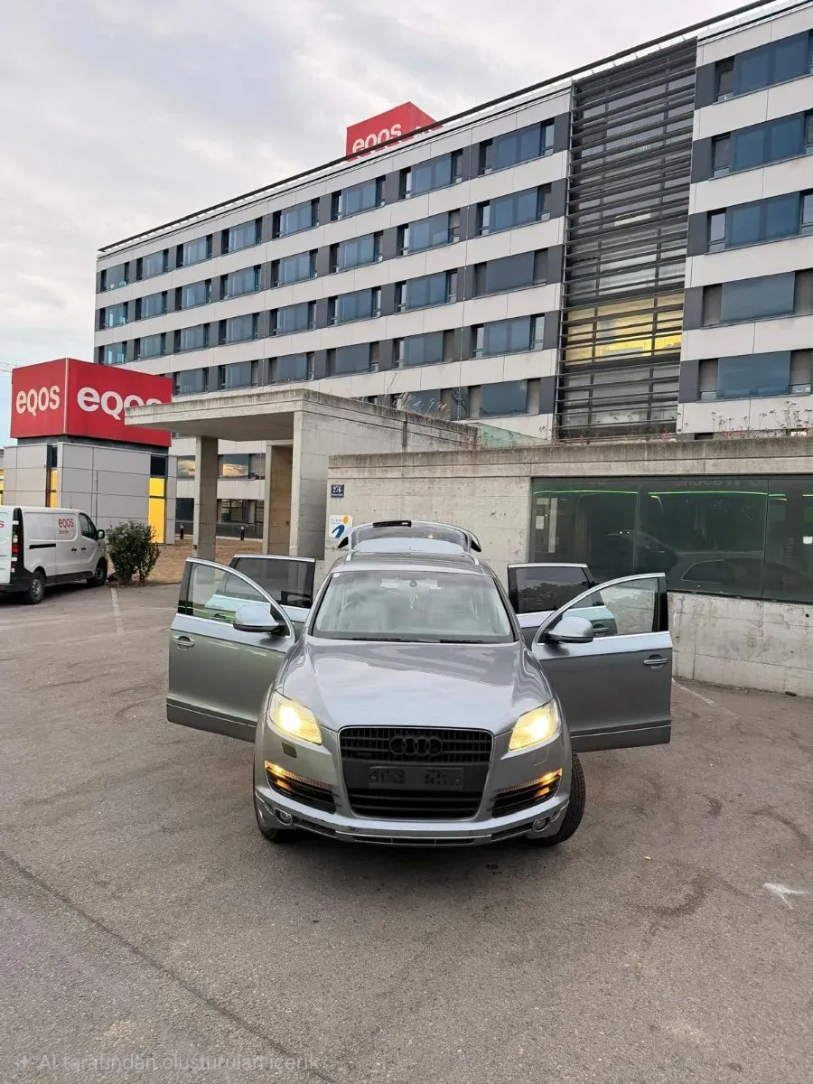 Audi Q7 2007 photo 2