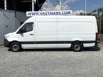Mercedes-Benz Sprinter Combi 2023 photo 3