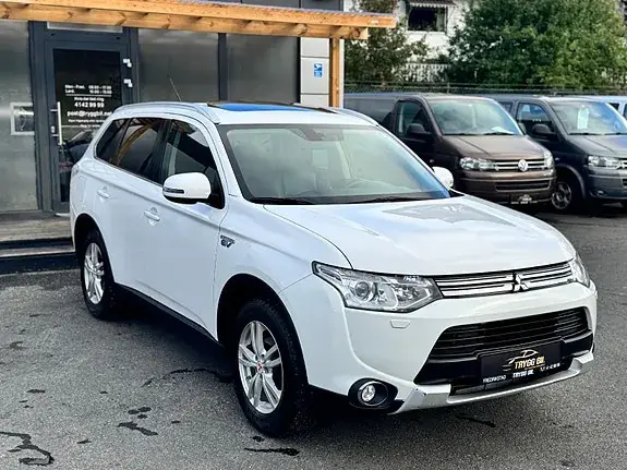 Mitsubishi Outlander 2015 photo 3