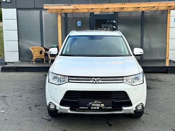 Mitsubishi Outlander 2015 photo 2