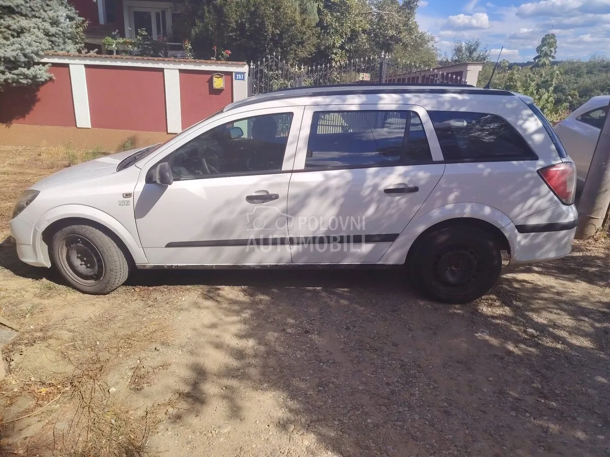 Opel Astra H 2007 photo 4