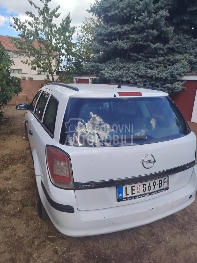 Opel Astra H 2007 photo 2