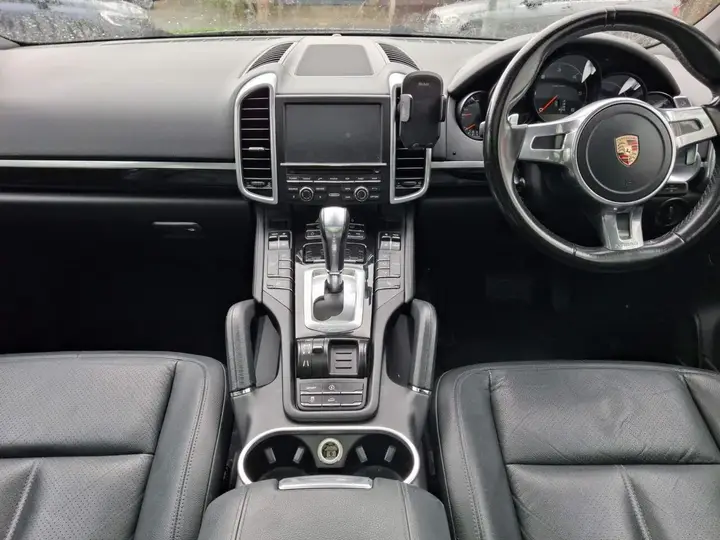 Porsche Cayenne 2012 photo 5