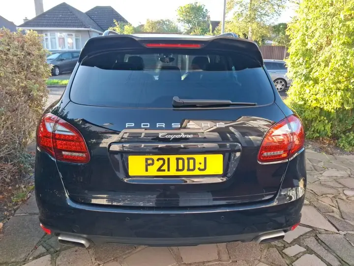 Porsche Cayenne 2012 photo 4