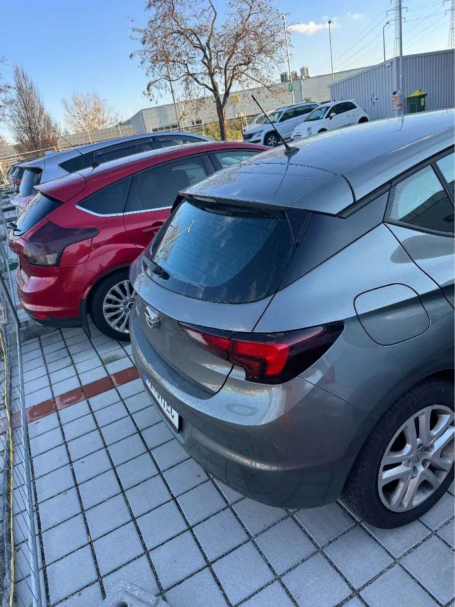 Opel Astra 2020 photo 2