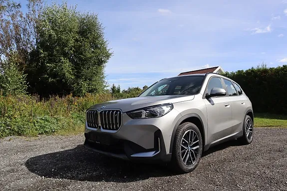 BMW Ix1 2023 photo 2