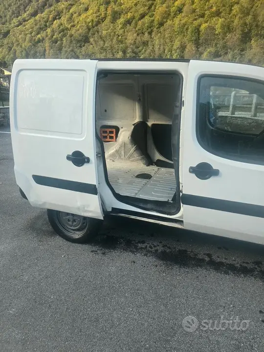 Fiat Doblo 2009 photo 5
