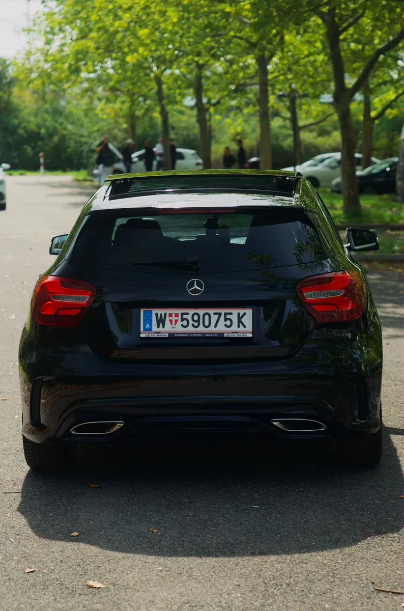 Mercedes-Benz A-Class 2017 photo 2