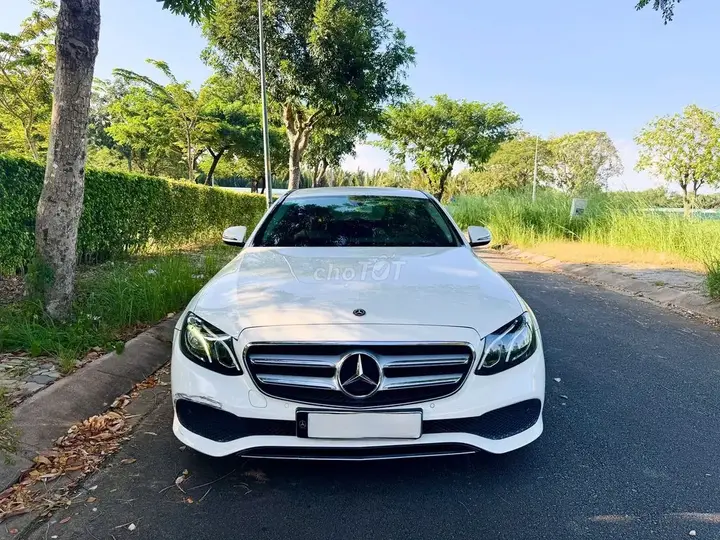 Mercedes-Benz E-Class 2020 photo 2