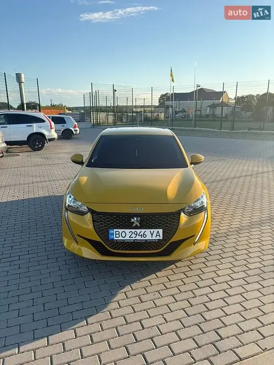 Peugeot E-208 2021 photo 2