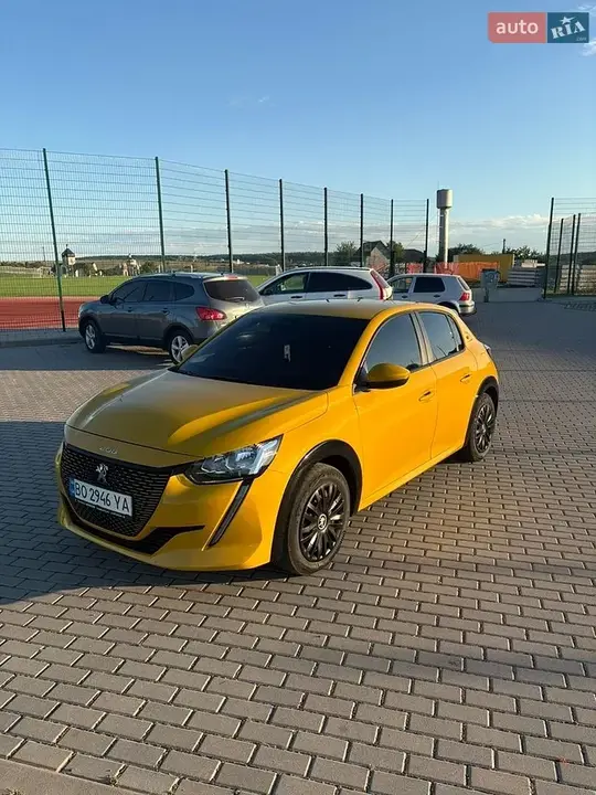 Peugeot E-208 2021 photo 4