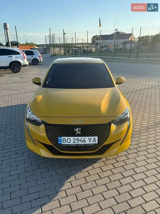 Peugeot E-208 2021 photo 3