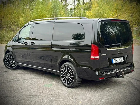 Mercedes-Benz V300 2023 photo 3