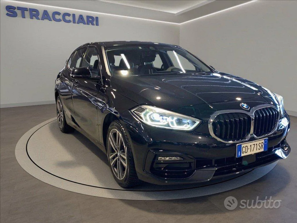 BMW 118D 2021 photo 3