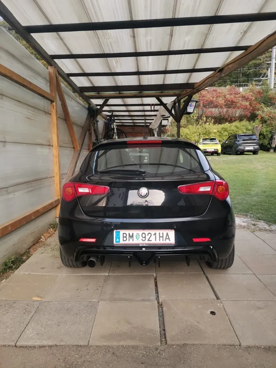 Alfa Romeo Giulietta 2015 photo 3