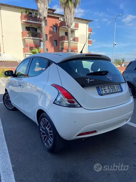 Lancia Ypsilon 2016 photo 3