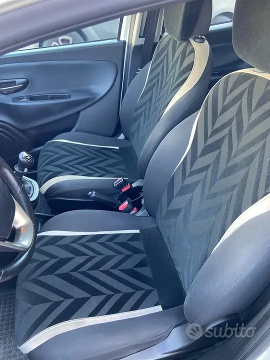 Lancia Ypsilon 2016 photo 5