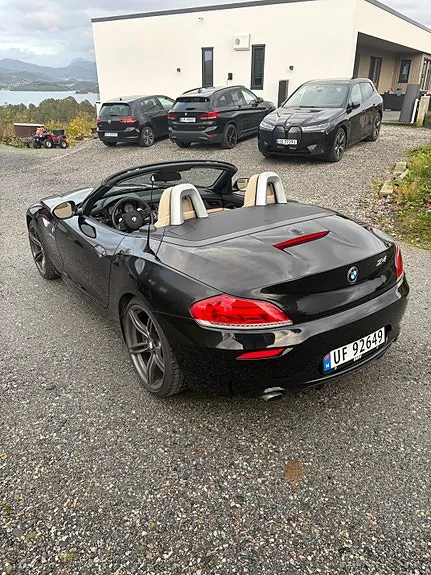 BMW Z4 2011 photo 2