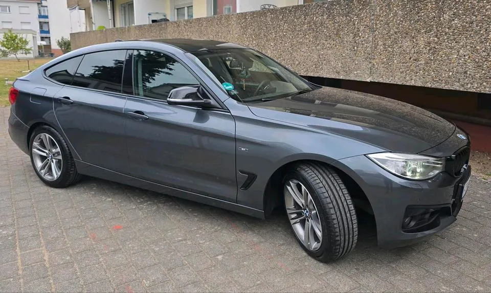 BMW 320I