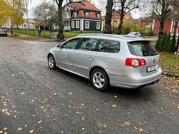Volkswagen Passat 2010 photo 2